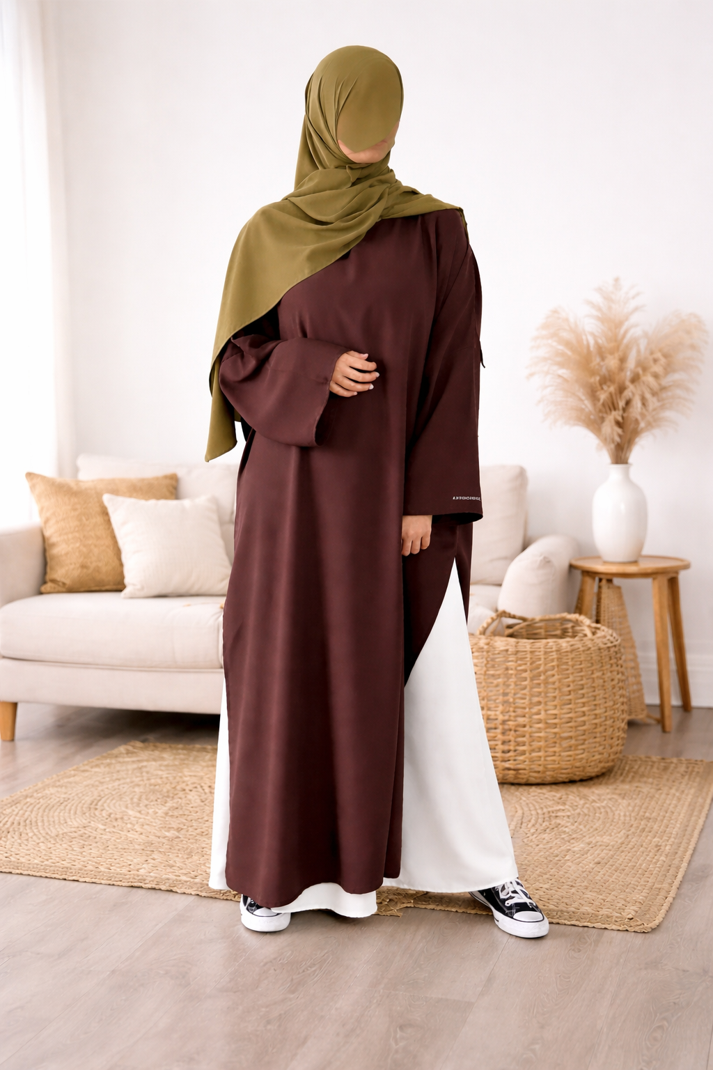 Sitr Marron chocolat+ Sous-Robe Blanche