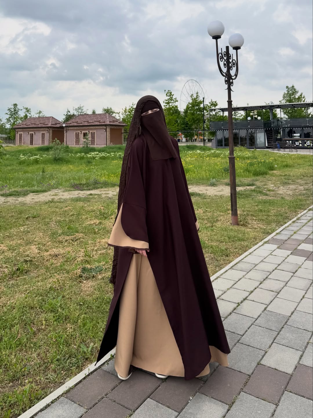 RIMAL – Abaya Khaleeji Bicolore avec Niqab Assorti